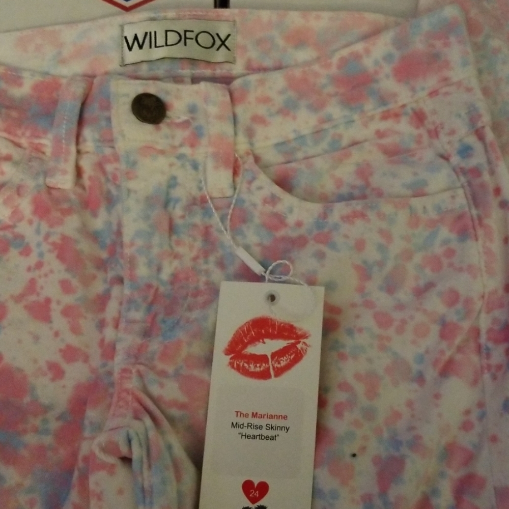 NWT Wildfox Marianne MdRise Skinny Heartbeat Jeans